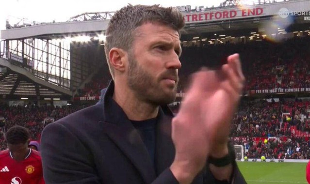 曼联下赛季剑指冠军，欲邀名帅执掌帅印！卡里克晋级欧冠关键，却恐无缘留任