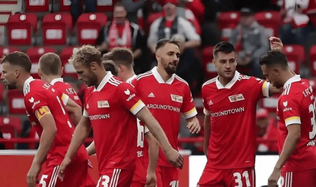 周三013 德甲焦点对决：莱比锡红牛主场迎战弗赖堡，争冠劲旅能否延续交锋碾压优势？