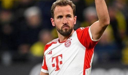 48球踢怕拜仁！CEO卑微致电家属，砸德甲纪录高薪锁死凯恩