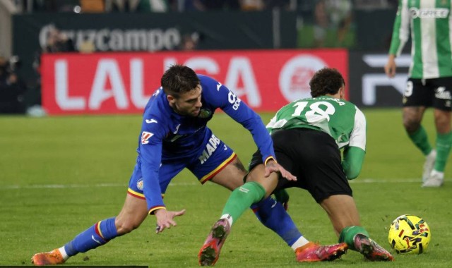 格德斯传射建功！西甲对阵巴萨的历史性时刻